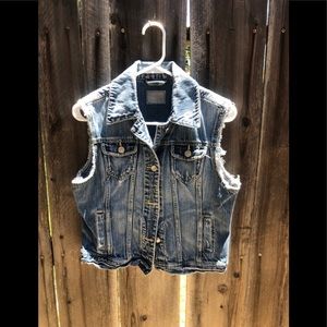 Denim vest with inside pocket